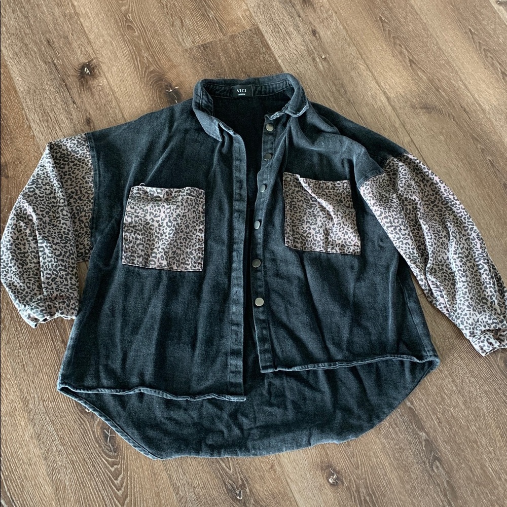 Vici Leopard Colorblock Black Washed Denim Shirt Jacket. Oversized fit. Medium. - Picture 2 of 7